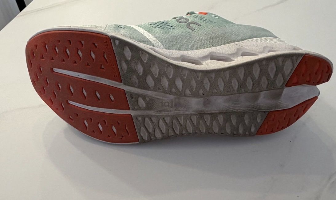 On Chaussures hommes: On Running Schuhe Modell Cloud Surfer, Gr. 45 – D'occasion à Bremgarten AG par pat_dkg5 1