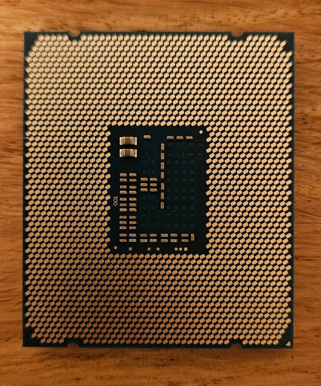 Intel Componenti elettronici: Intel Xeon E1620V3 – Usato da Sonceboz-Sombeval venduto da Prinz7_ 2