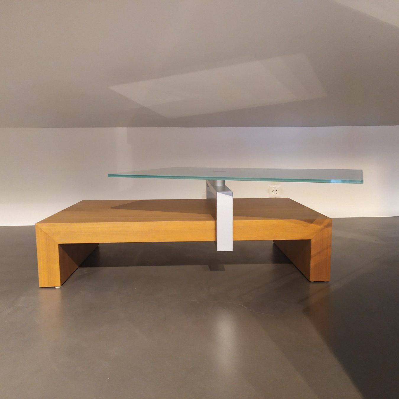Tavoli: Klubtisch drehbar Nussbaum/Glas – Nuovo (secondo la descrizione) da Kloten venduto da bilgeri01 5