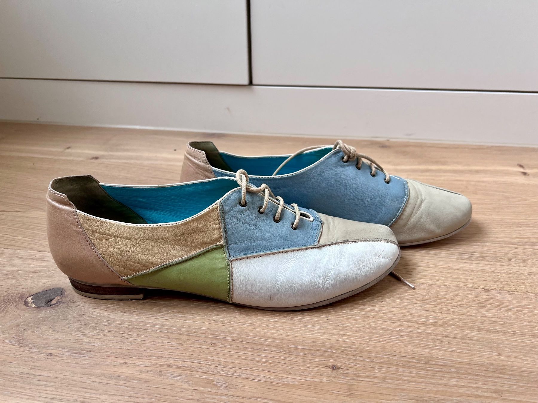 Damenschuhe: Damenschuhe Schnürer Patchwork Bunt Leder GR43 – Gebraucht aus Wallisellen von kar_6vlq 1