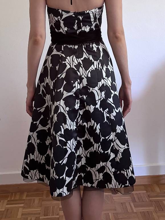 Vestiti: Cocktailkleid Schwarz-Weiss Gr. 36 – Usato da bern venduto da AAAA-A5 2