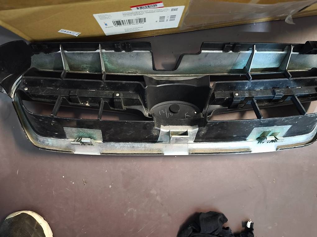 Tutti pezzi di ricambio auto: Subaru Legacy Frontgrill BJ 2005 – Usato da Zihlschlacht venduto da rad_vvm9 3