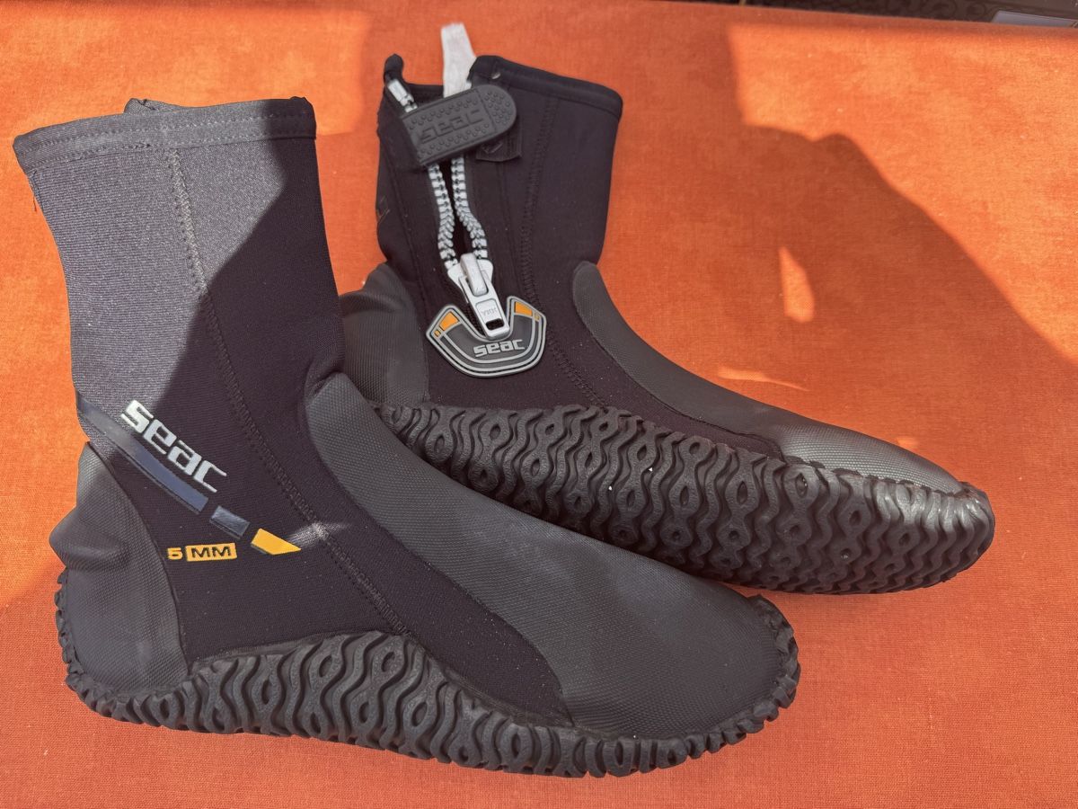 Scarpe da uomo: Chaussures de plongée Seac 3mm T.S 38-39 – Nuovo (secondo la descrizione) da Concise venduto da Pinpin69
