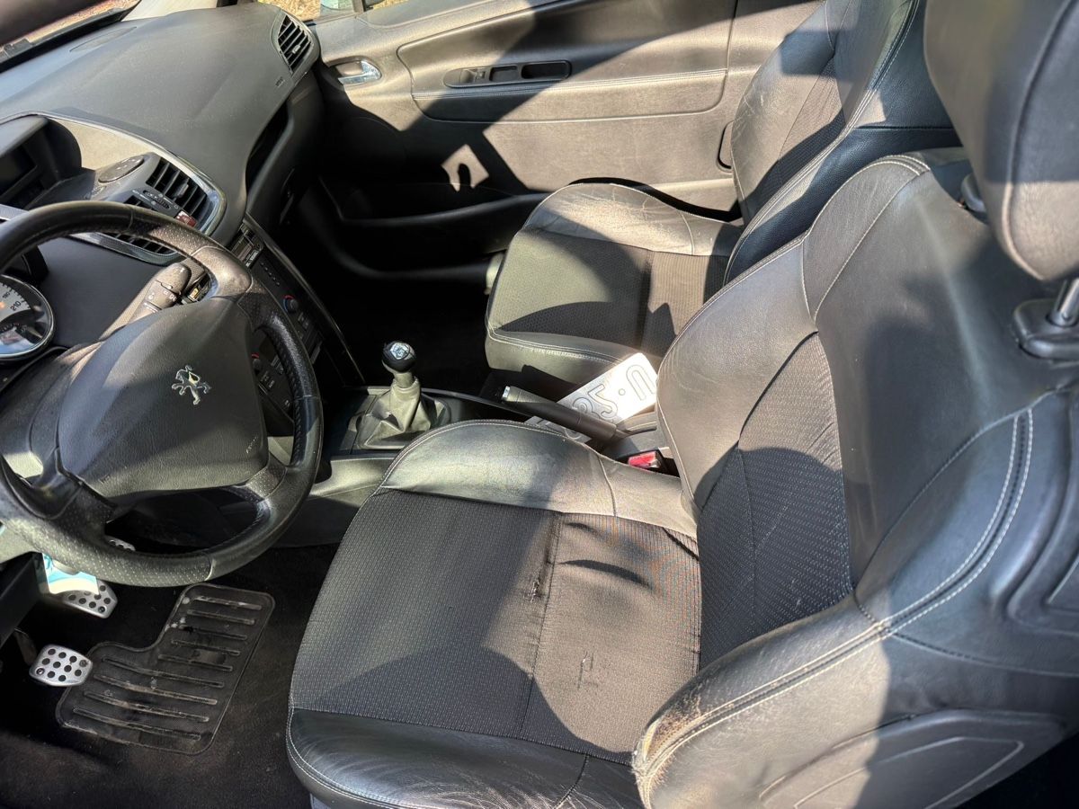Peugeot Automobili: Peugeot 207 Turbo – Usato da Bösingen venduto da eac_6nsf 7