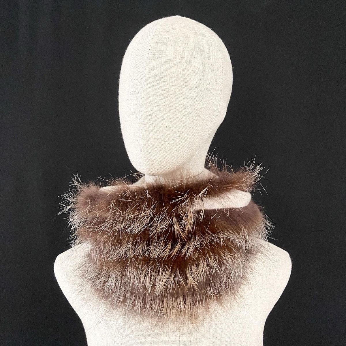 Fabiana Filippi Foulard & Sciarpe: FABIANA FILIPPI Infinity scarf – Nuovo (secondo la descrizione) da Emmen venduto da Avviivva_Com2023 2