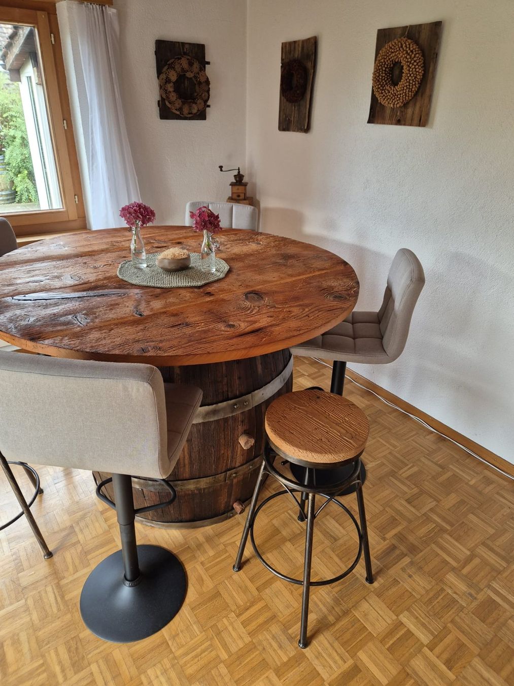 Tables: Esstisch / Bartisch – D'occasion à Oberschan par Schaanerli 1
