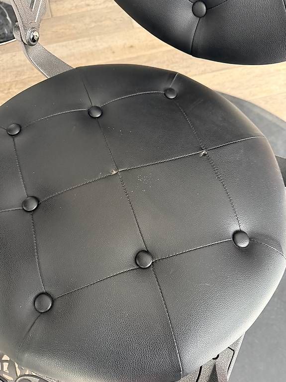 Stühle: Chaise Barber – Gebraucht aus La Chaux-de-Fonds von cha_c6rh 3