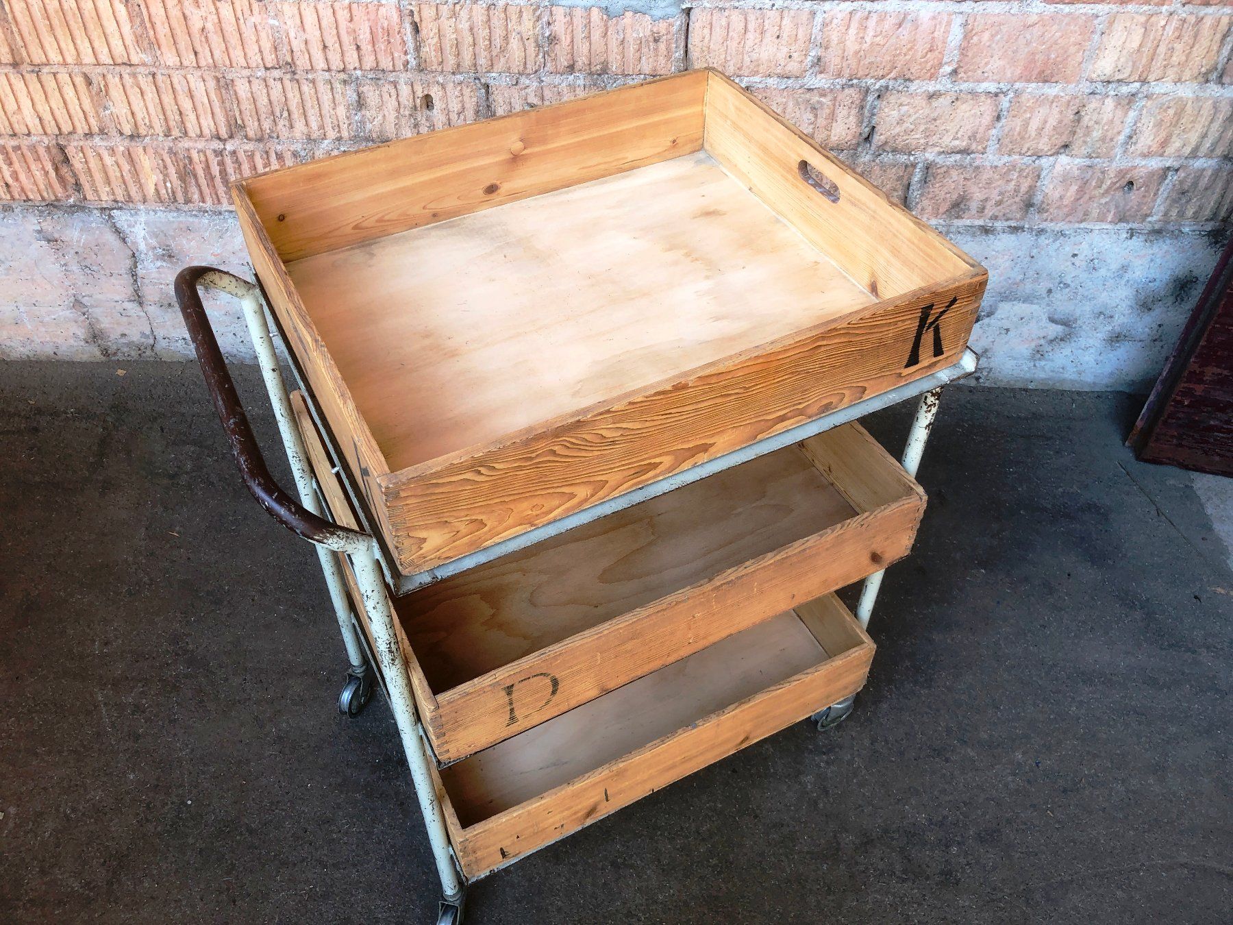 Mobili & Arredamento: Rollwagen Vintage mit 3 Holzboxen – Usato da Laufenburg venduto da industrial-silence 1