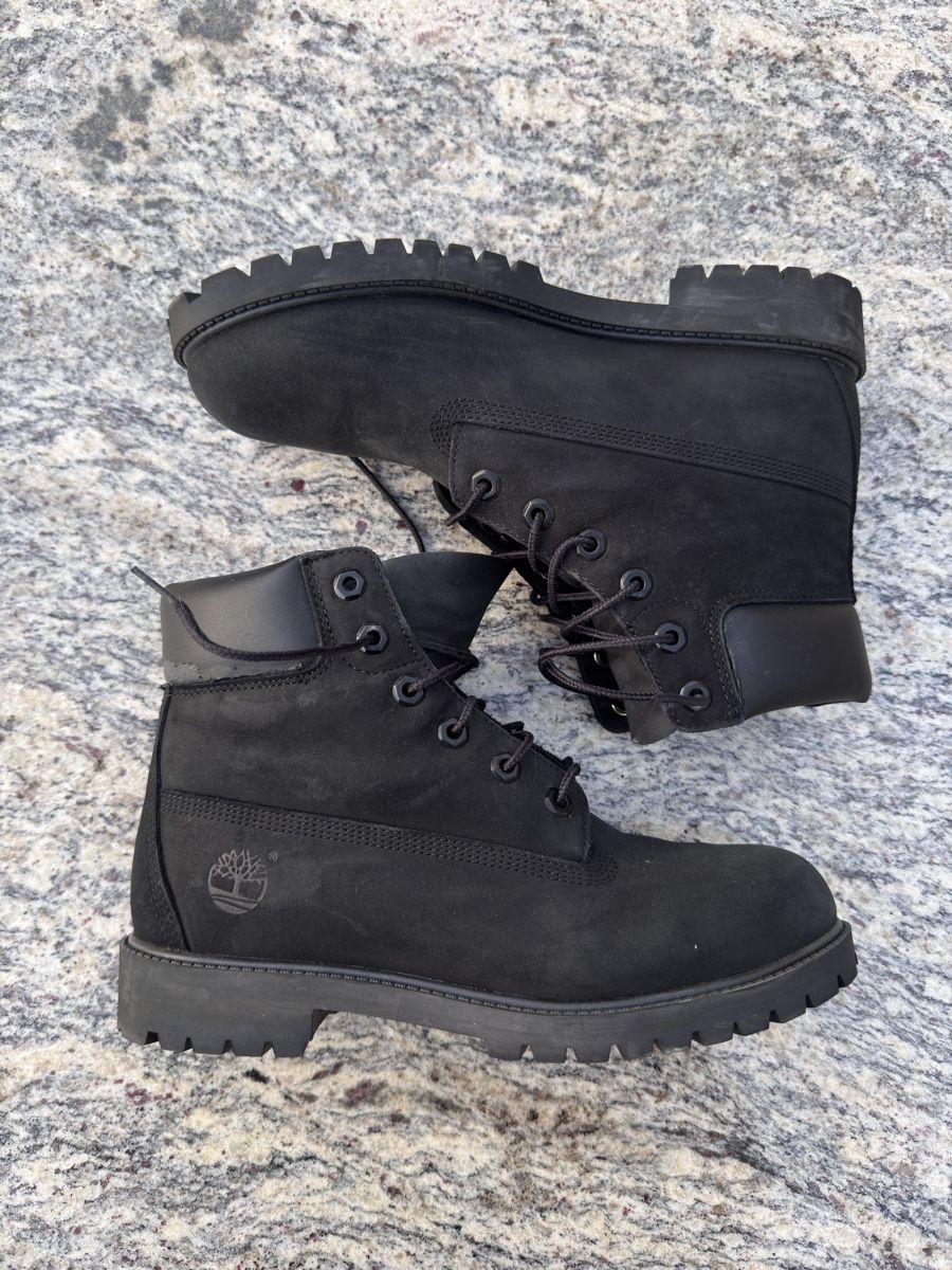 Timberland Herrenschuhe: Timberland Boots schwarz EU 40 – Gebraucht aus Brunnen von Sandraaaaaa