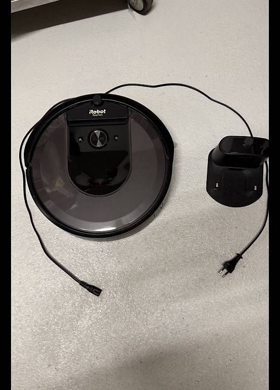 Aspirapolveri & Accessori: iRobot Roomba Saugroboter inkl. Ladestation – Usato da Kreuzlingen venduto da 1992m