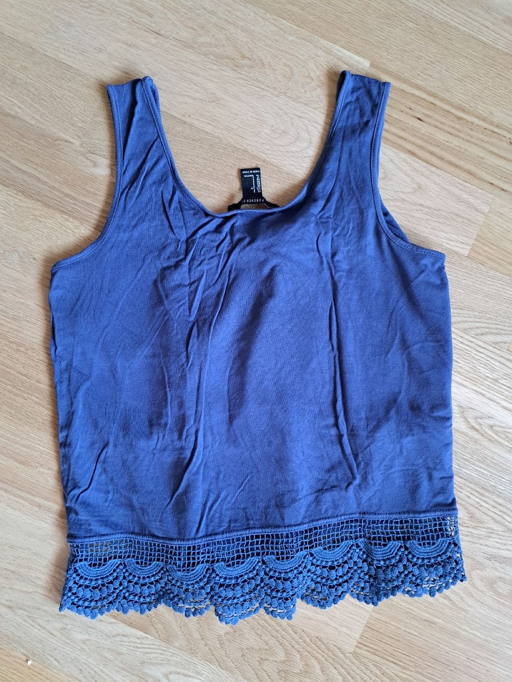 Tops: Forever 21 Top - size S – D'occasion à Taverne par SelenaR. 1