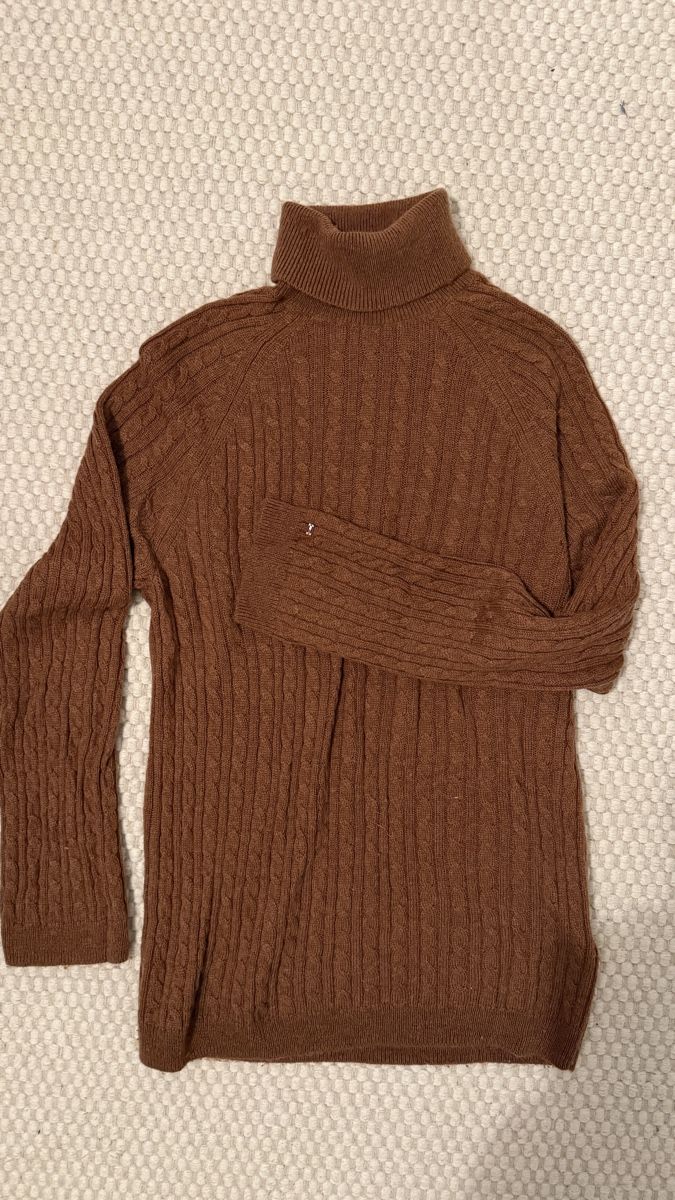Tommy Hilfiger Maglioni & Felpe: Tommy Hilfiger Brown Wool Cable Knit Roll Neck - M – Nuovo (secondo la descrizione) da Zürich venduto da kor_pm27 2
