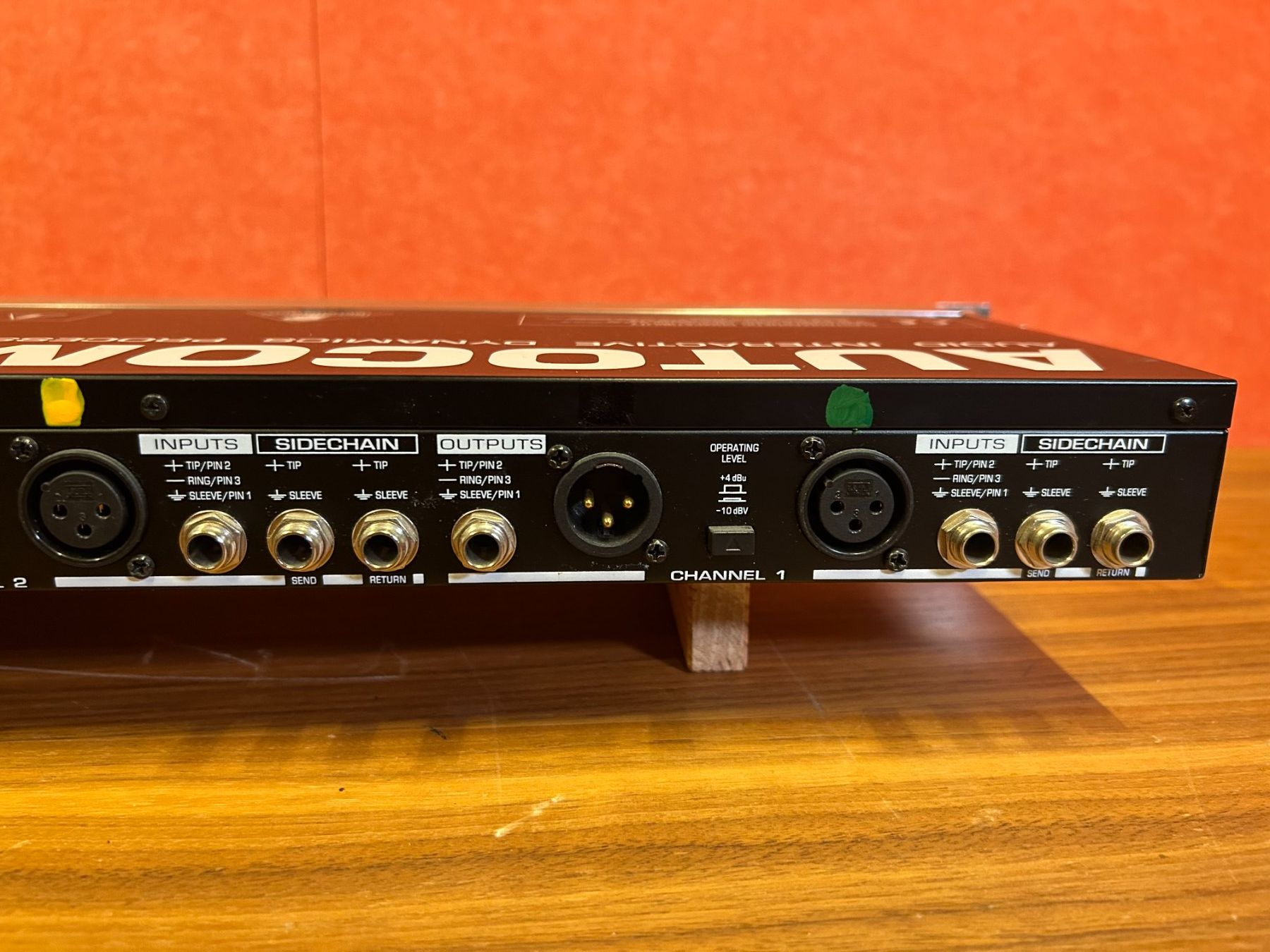 Behringer Equalizzatori: Behringer Autocom Pro Model MDX 1400 – Usato da Glattbrugg venduto da Blaxx 4