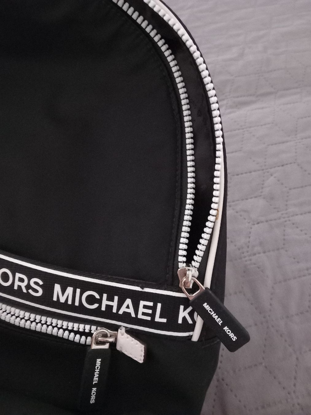 Michael Kors Zaini: Rucksack – Usato da Buchs AG venduto da tac_zz5h 3