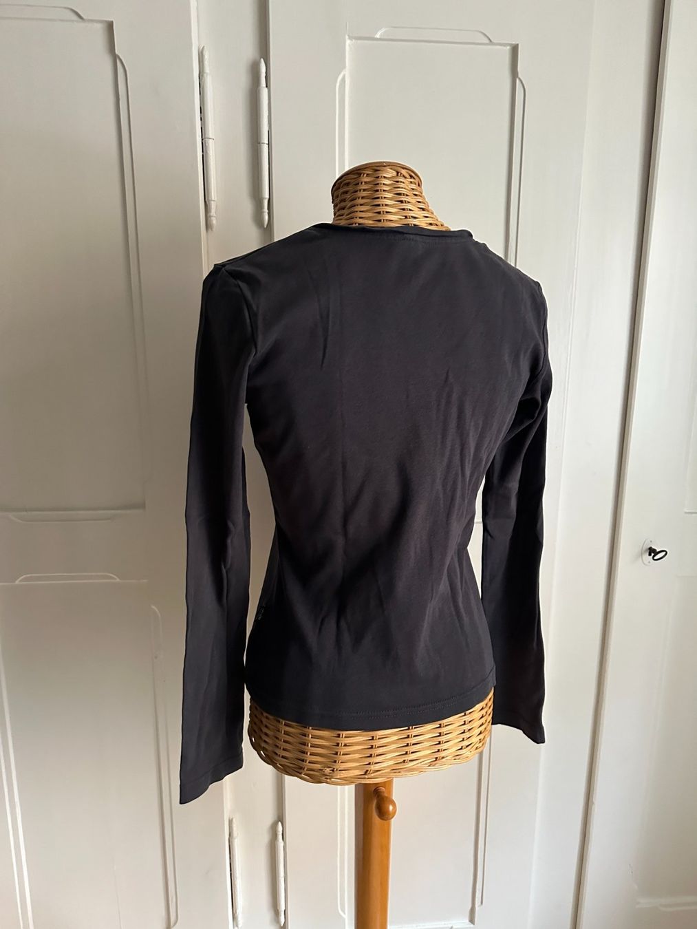 T-shirt: MADONNA - Langarmshirt dunkelgrau M – Usato da Zürich venduto da Diazaio 2