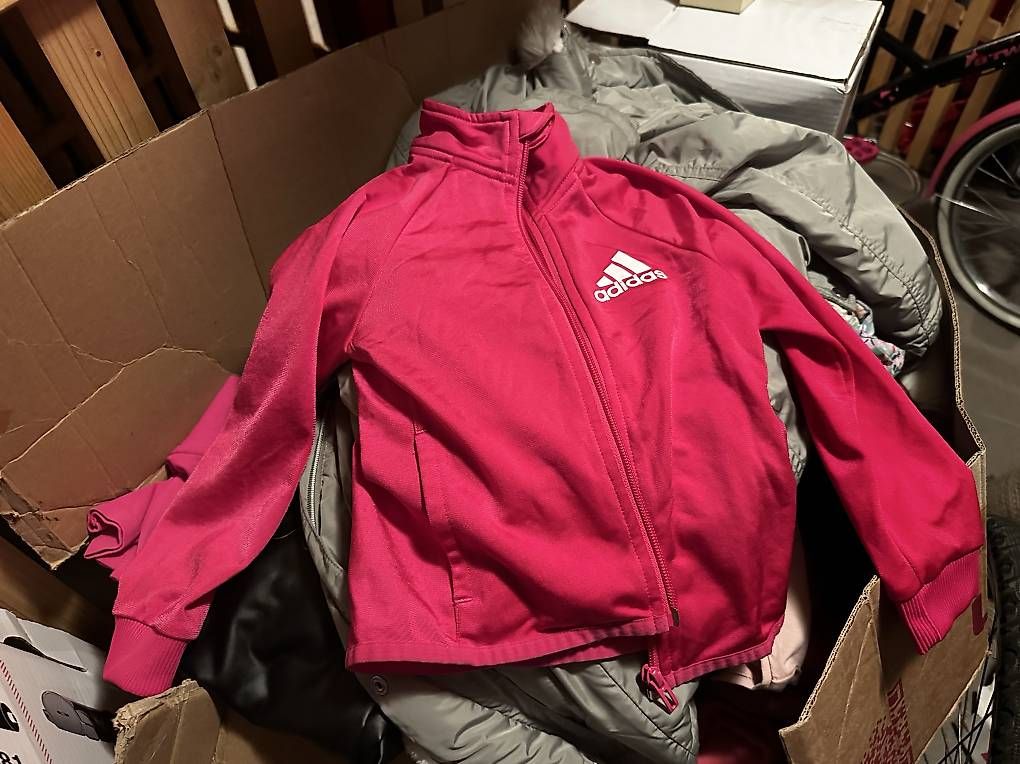 Pullover & Sweatshirts: Pull technique Adidas  – Gebraucht aus Renens VD von mary184