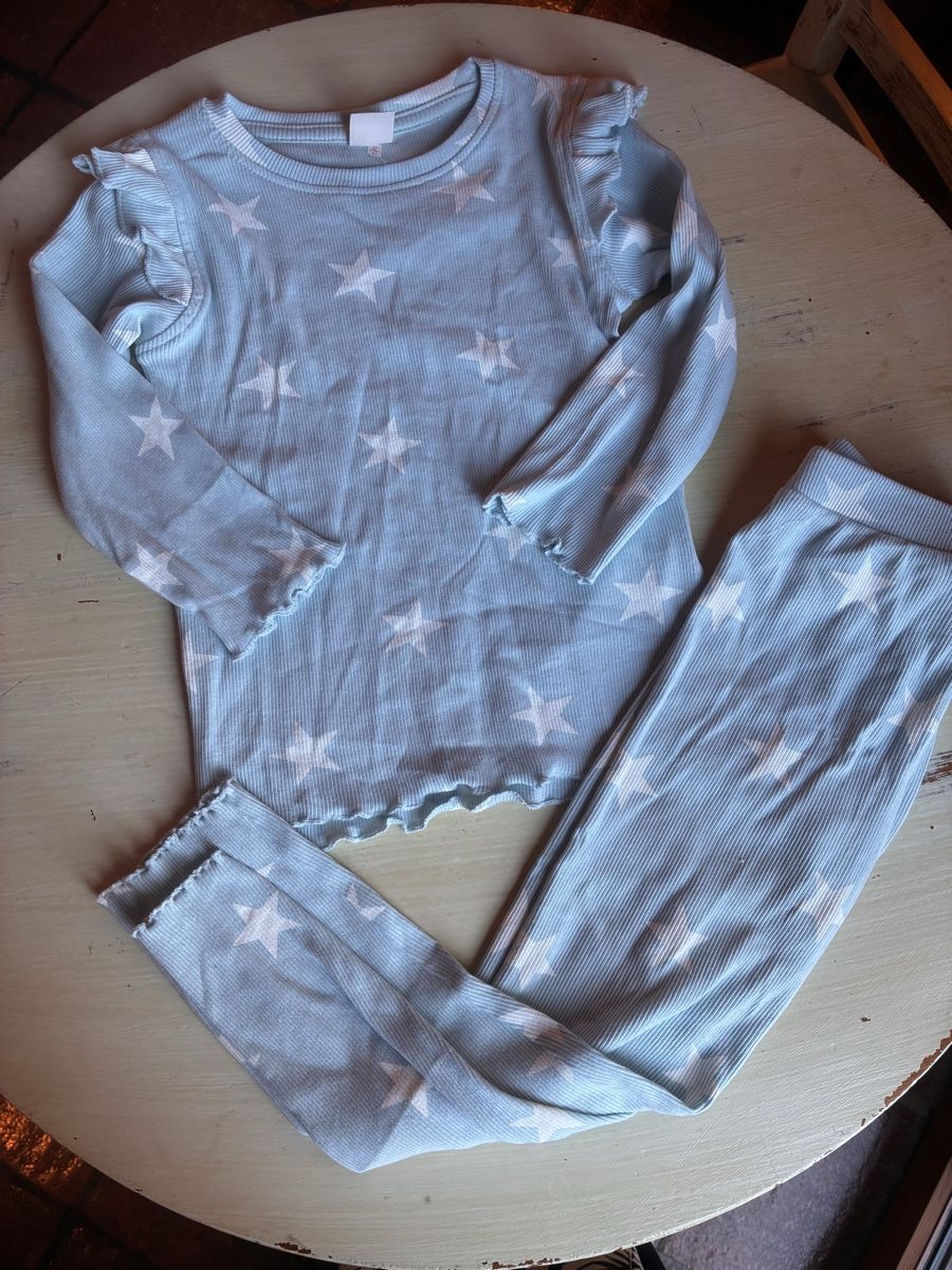 Pyjamas & Ähnliches: Tolles Pyjama Gr. 110/116 – Neu (gemäss Beschreibung) aus richterswil von lunamarie001