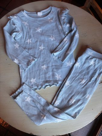 Tolles Pyjama Gr. 98/104, Neu