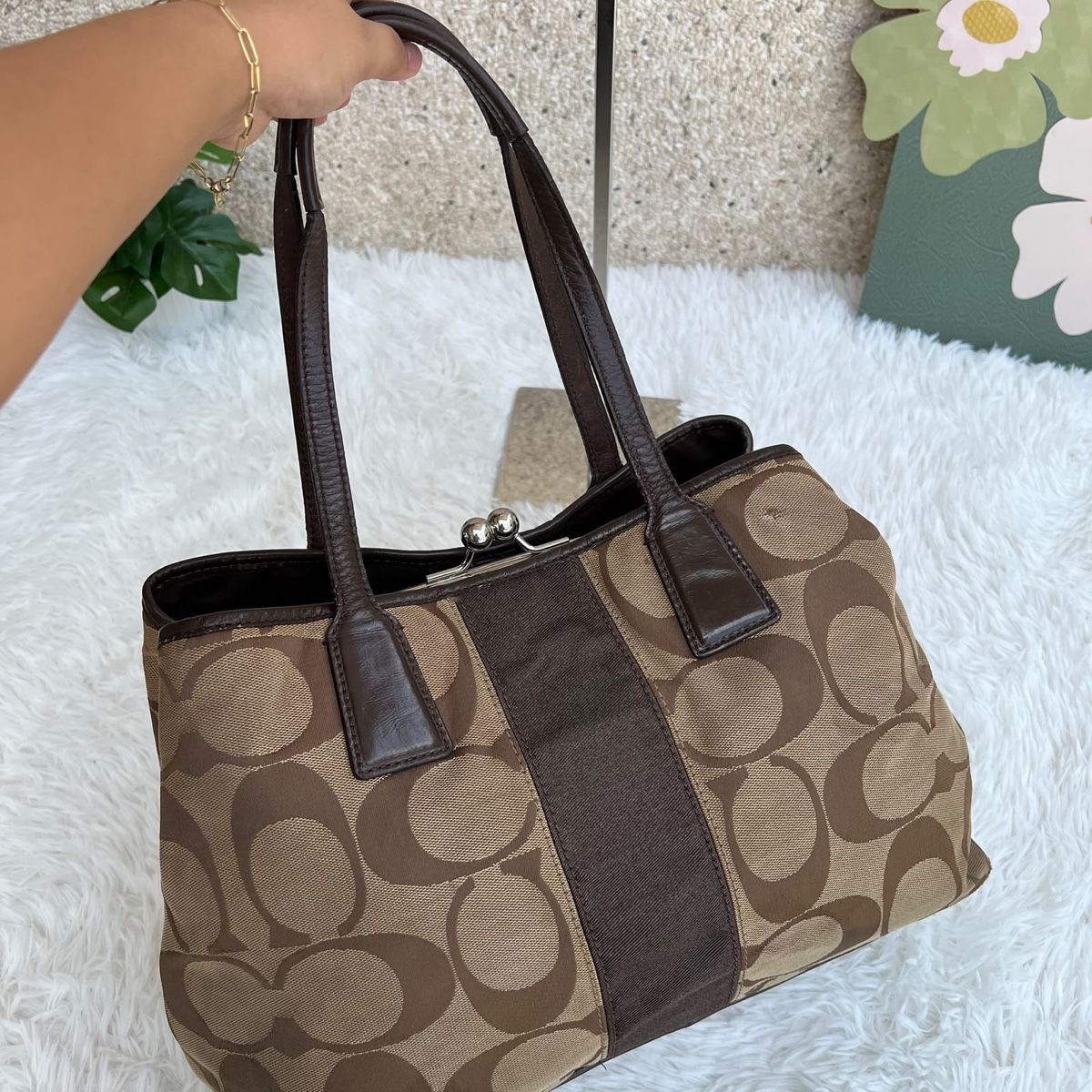 Coach Borse da donna: Handtasche Coach Monogram braun Leder Stoff 36x25cm – Usato da Eggenwil venduto da CNSRVINTAGE 1