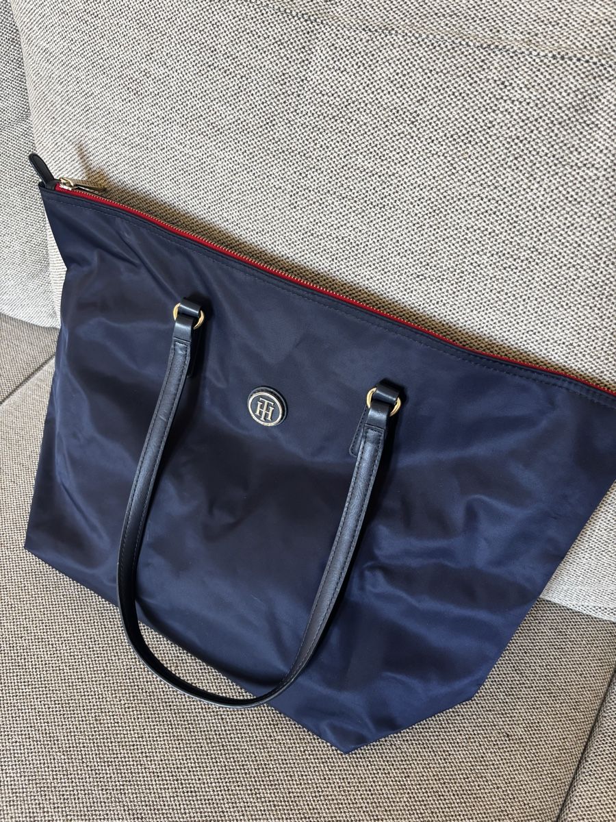 Tommy Hilfiger Sacs femmes: Tommy Hilfiger Tasche – D'occasion à St. Gallen par Lavryn 1