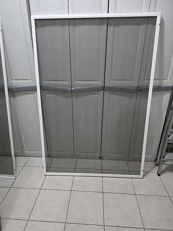 Finestre: Moustiquaires fenetre rigide – Usato da Etoy venduto da fer_jb5y 1