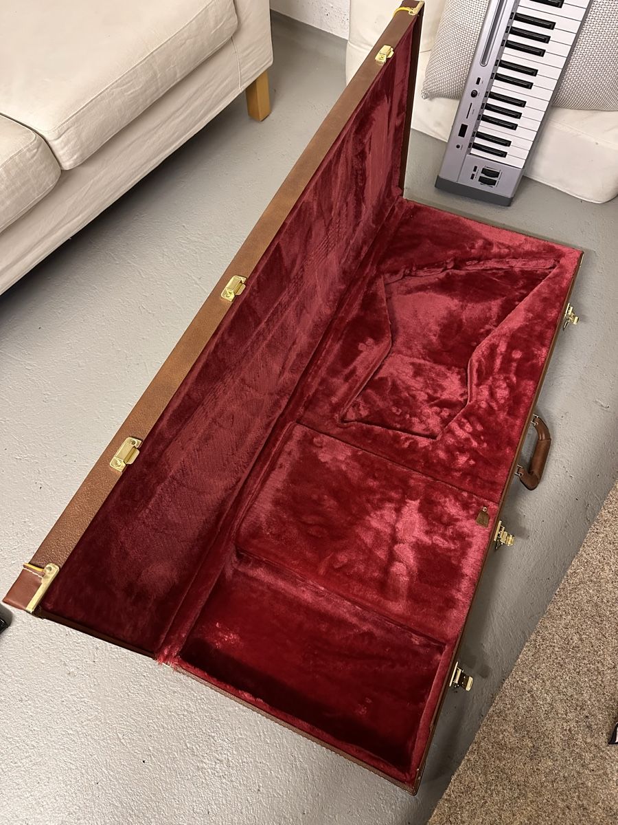 Gibson Strumenti musicali: Gitarrenkoffer für Gibson Explorer – Usato da Zürich venduto da manub_250 2
