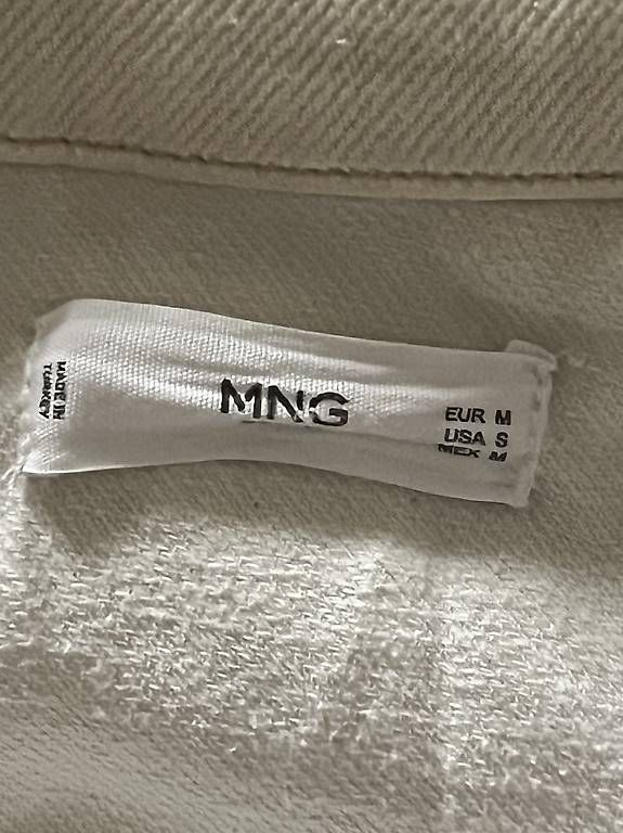 Giacche: Helle Jeansjacke von Mango Gr. M – Usato da Zürich venduto da Imaime 2