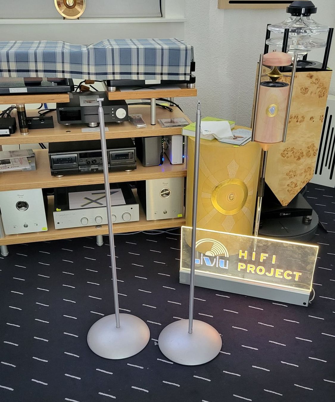 Supporti a parete: Lautsprecher Satelliten-Ständer – Usato da Schaan venduto da hifiproject