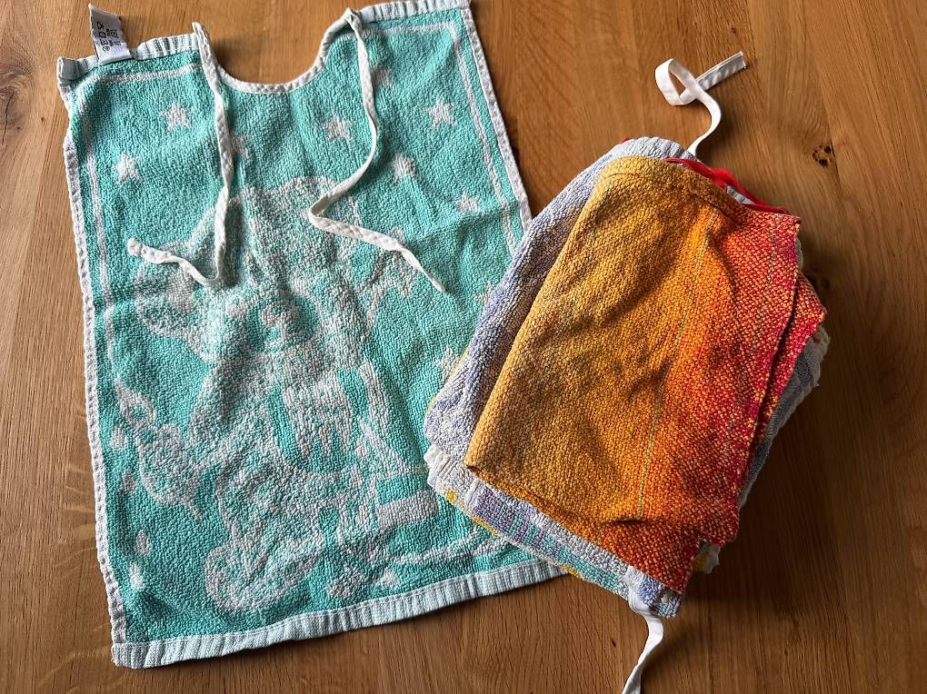 Repas pour bébés: Baby Lätzchen – D'occasion à Zürich par ssimi