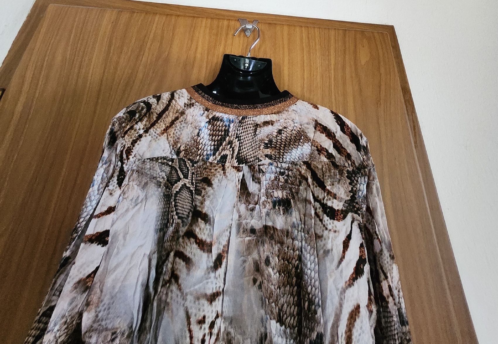 Emily van den Bergh Camicette: Chemise femme taille 42 Emily Van Den Bergh imprimé python – Usato da Niedergösgen venduto da Eva2410 3