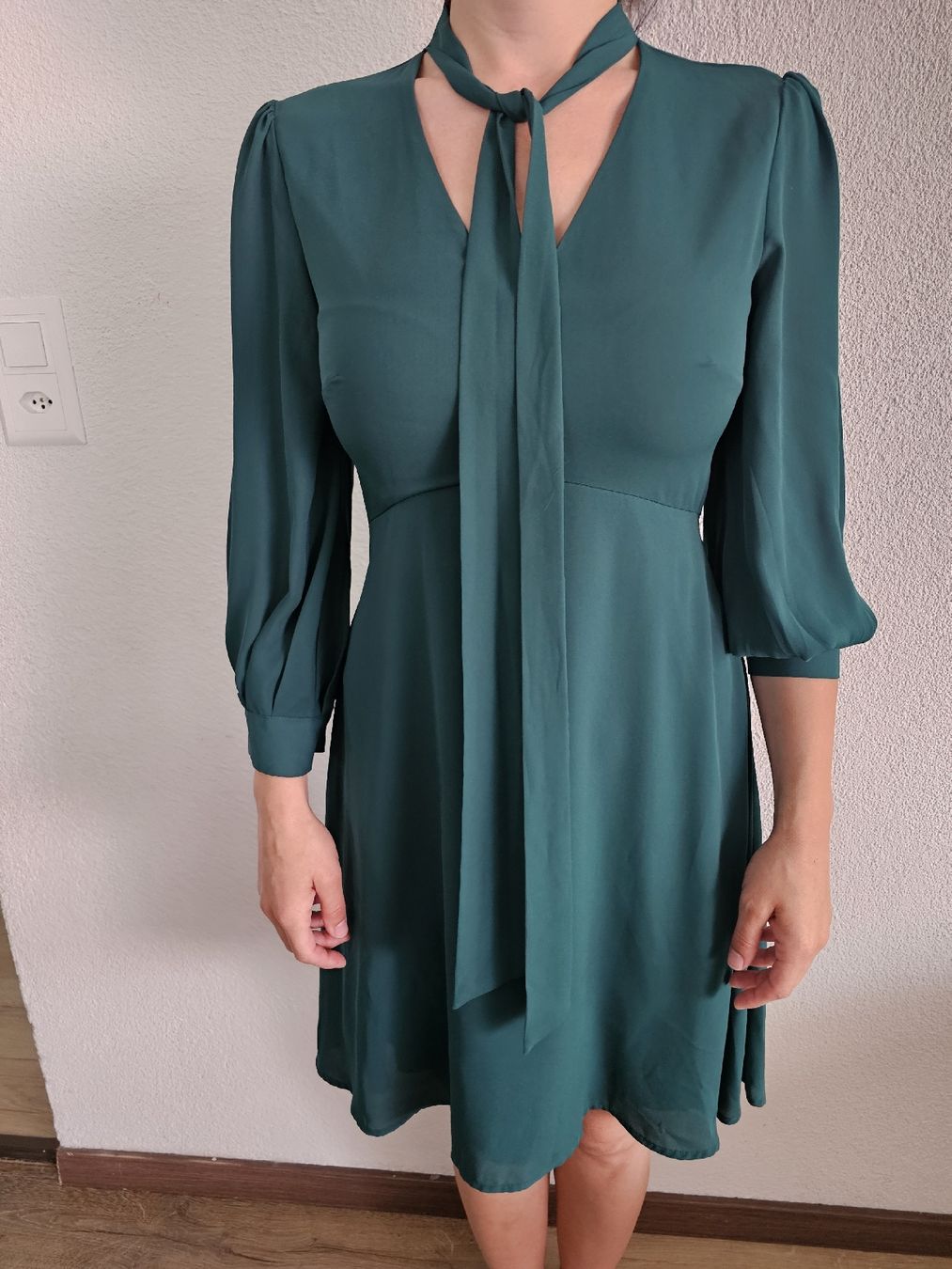 Vestiti: Elegantes Kleid mit Schleife Gr. 36 – Usato da Grosshöchstetten venduto da Qenko 2
