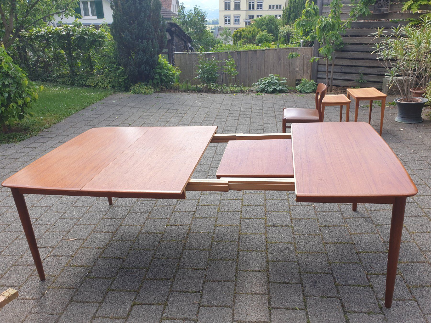 Tavoli: Grosser Teak Tisch von Rosengren Hansen – Usato da rebstein venduto da spacy73 2