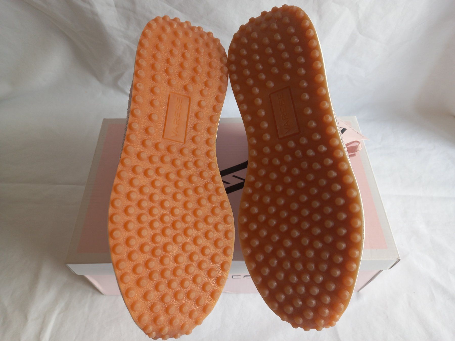 Scarpe da donna: Varese Damen Sneaker Gr.42 Rosa Neu Leder/Textil – Nuovo (secondo la descrizione) da Schweizersholz venduto da freyle1 5