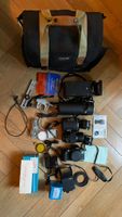 Kameraaussrüstung, Tasche und viel Zubehör.