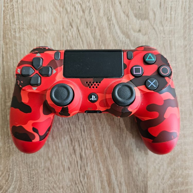 Sony Playstation 4 Controller (Gebraucht) in Holziken für CHF 18 – mit ...