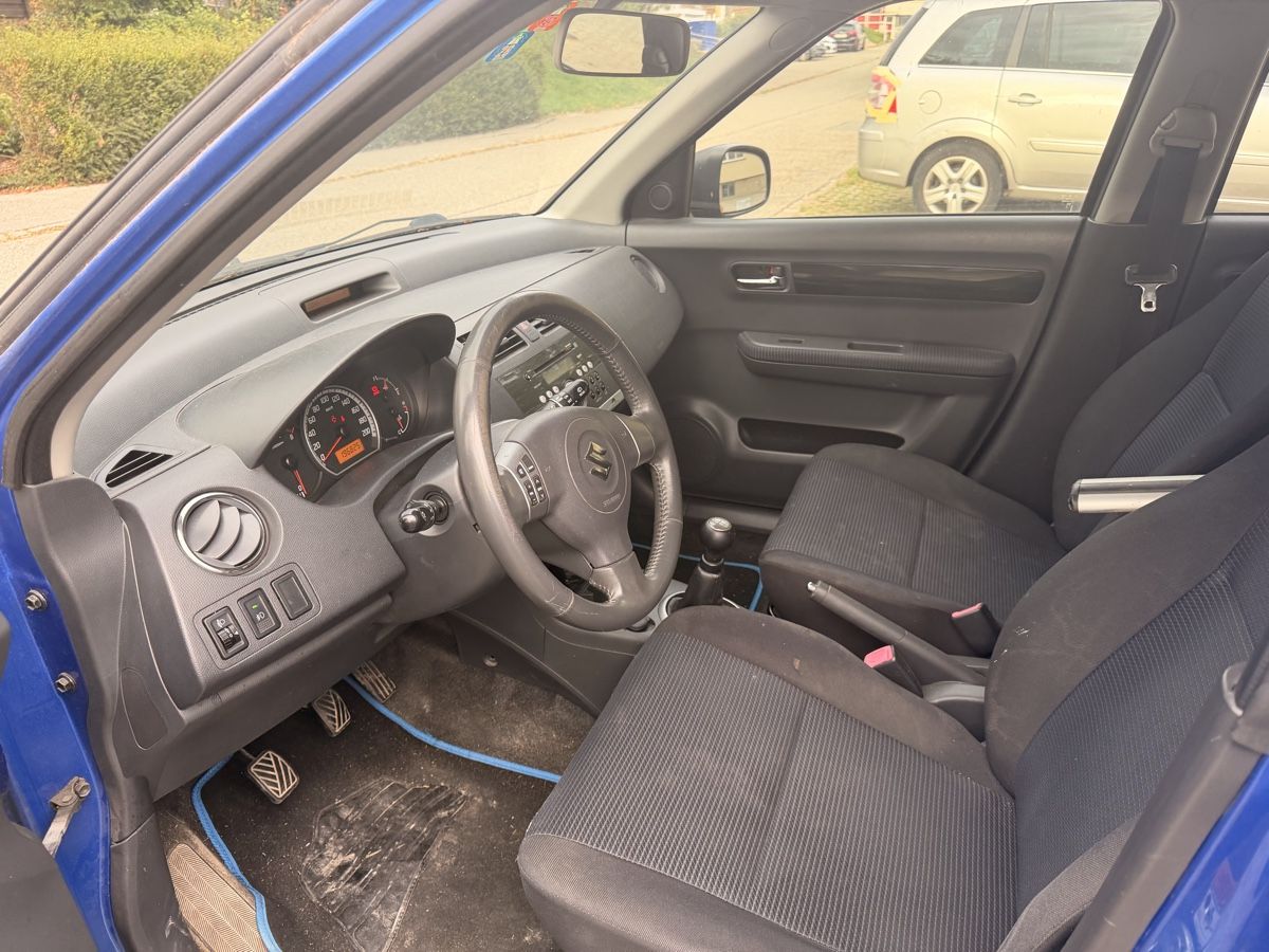 Suzuki Automobili: Suzuki Swift 4x4  1.3 i – Usato da Roggwil BE venduto da mun_hmx7 6