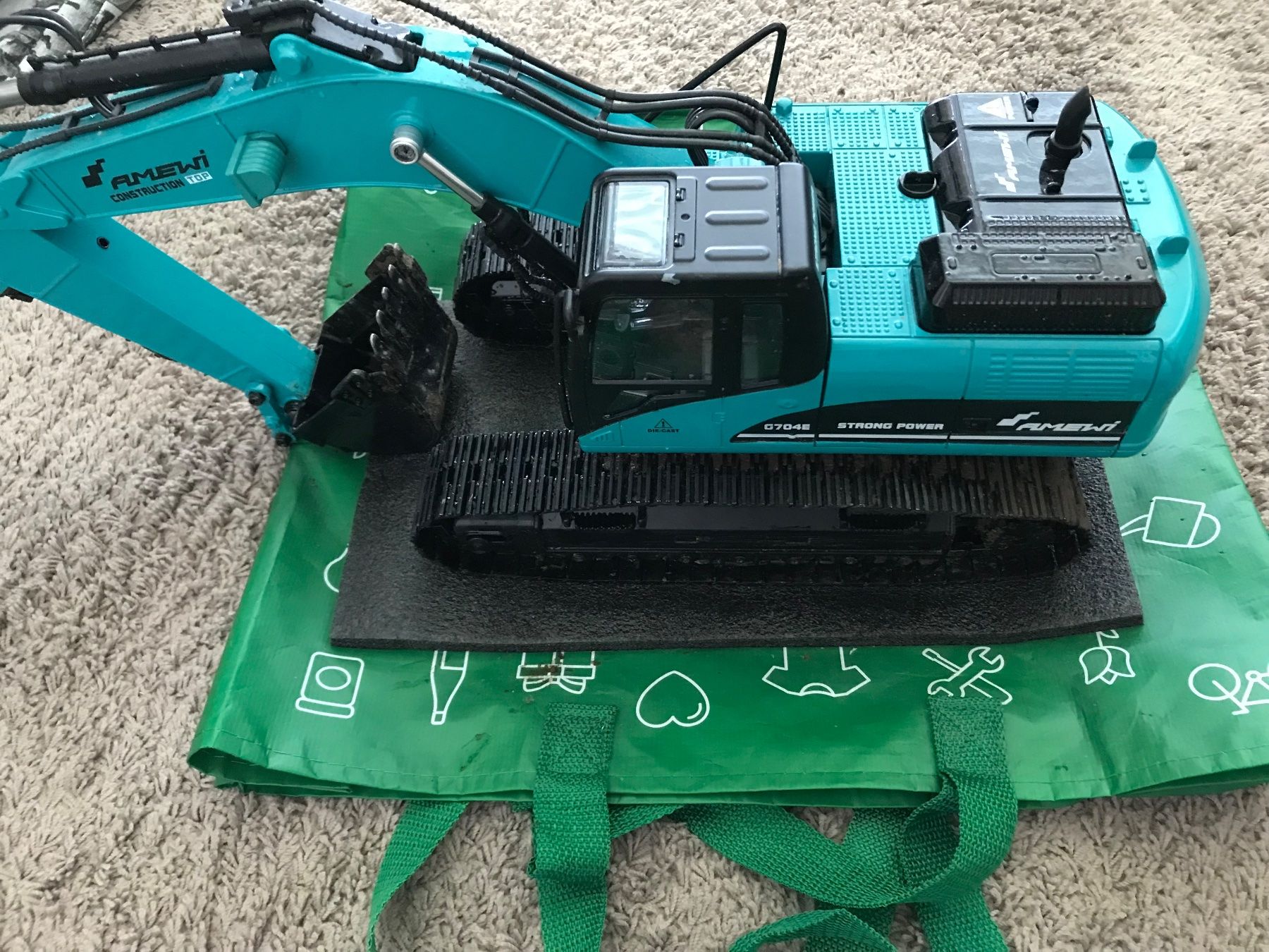 Amewi RC Modellbau: Amewi G704E Vollmetall Bagger – Gebraucht aus Bertschikon Gossau von man_9r9m 3