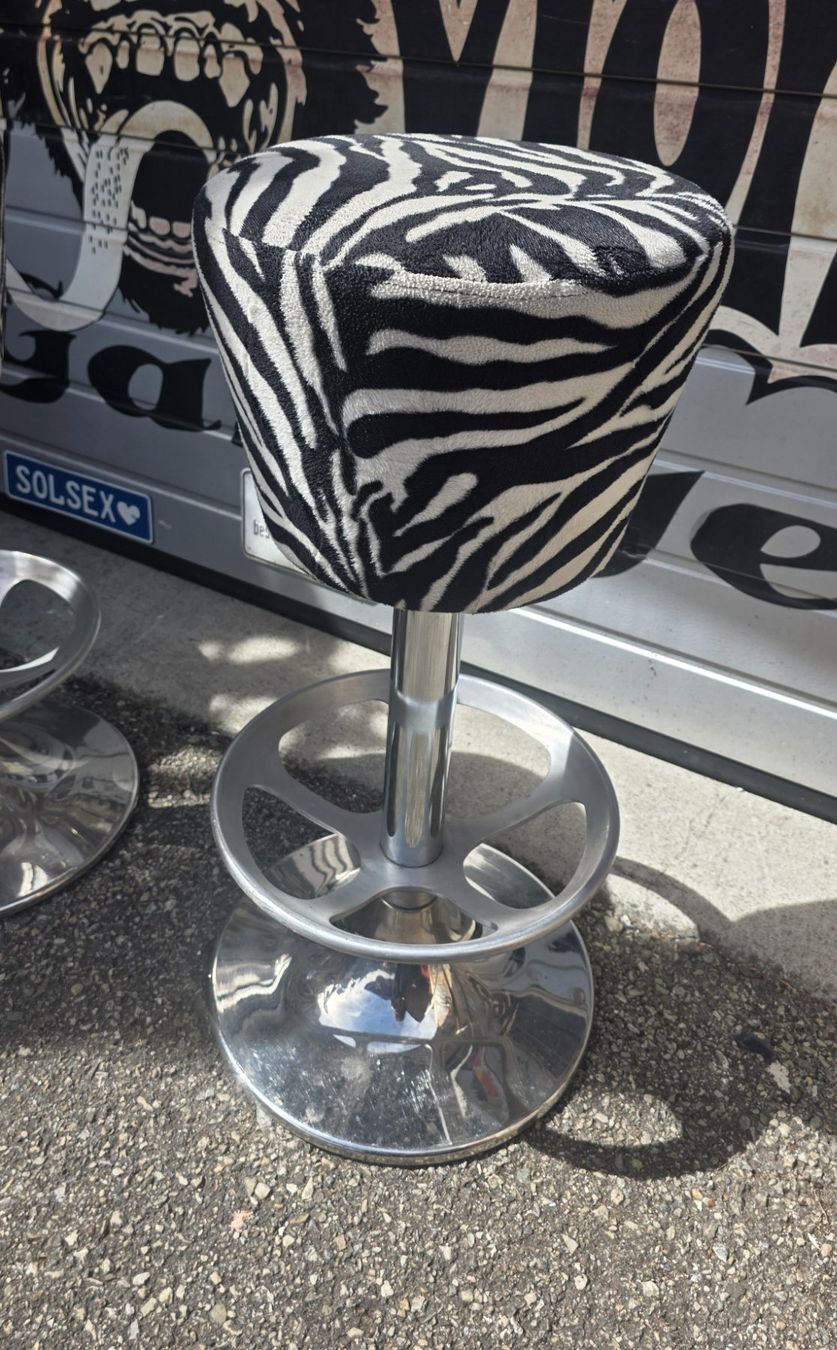 Tabourets: Barhocker mit Zebra-Bezug 3 Stk. – D'occasion à Schönenwerd par djj_8fyl 1