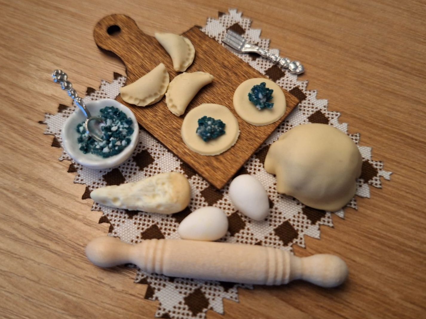 Case e mobili per bambole: Handmade Spinat Ravioli Set, Parmesan – Nuovo (secondo la descrizione) da Zürich venduto da HandmadeTinyFood 5