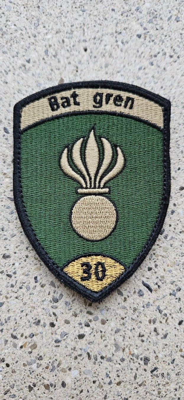 Schweizer Armee Placchette & Badge: *** Badge Grenadier mit klett *** – Nuovo e nell'imballaggio originale da Riedholz venduto da fr_sIruP