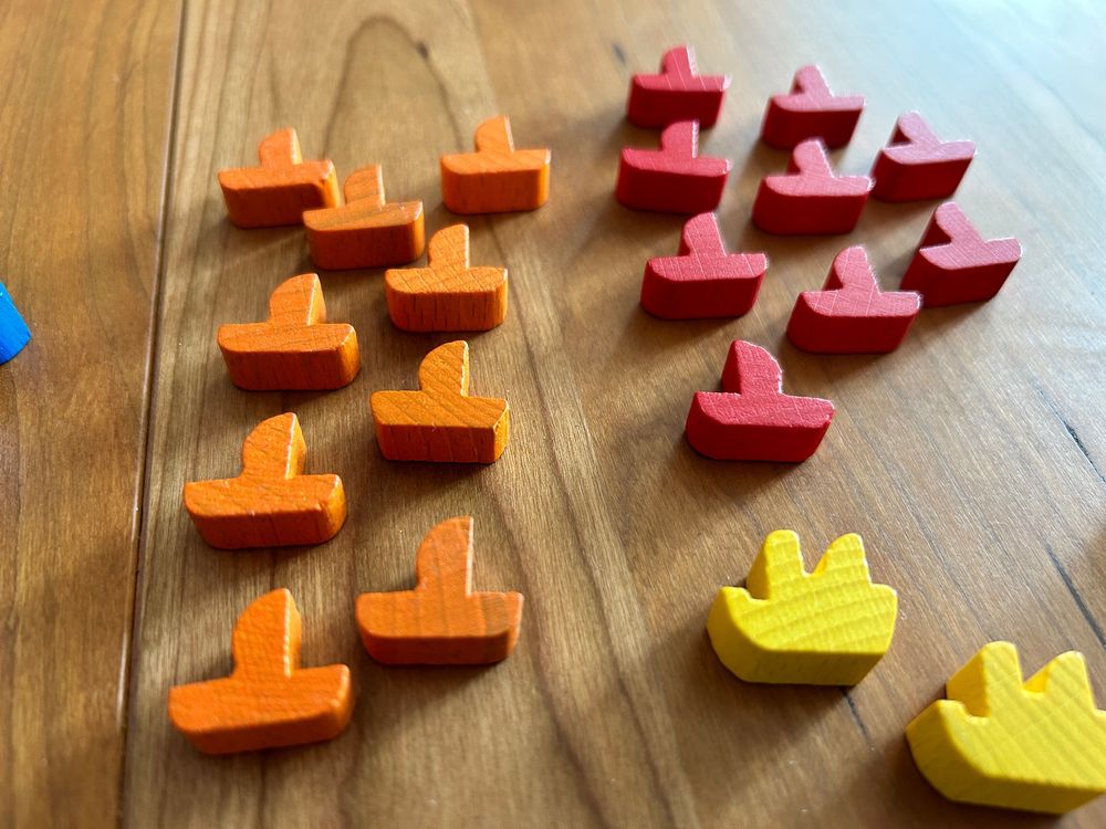 Chiquieray 120-teiliges Spielfiguren Set Aus Holz - Bunte Brettspiel Figuren Mit 6 Würfeln