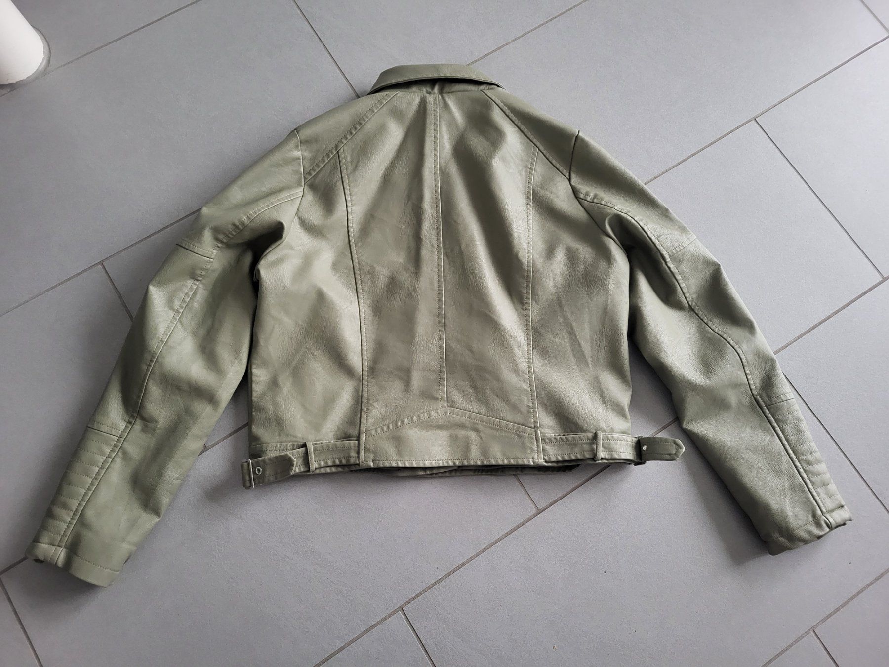Jacken: Lederjacke Gr. L – Gebraucht aus Boswil von i12i 1