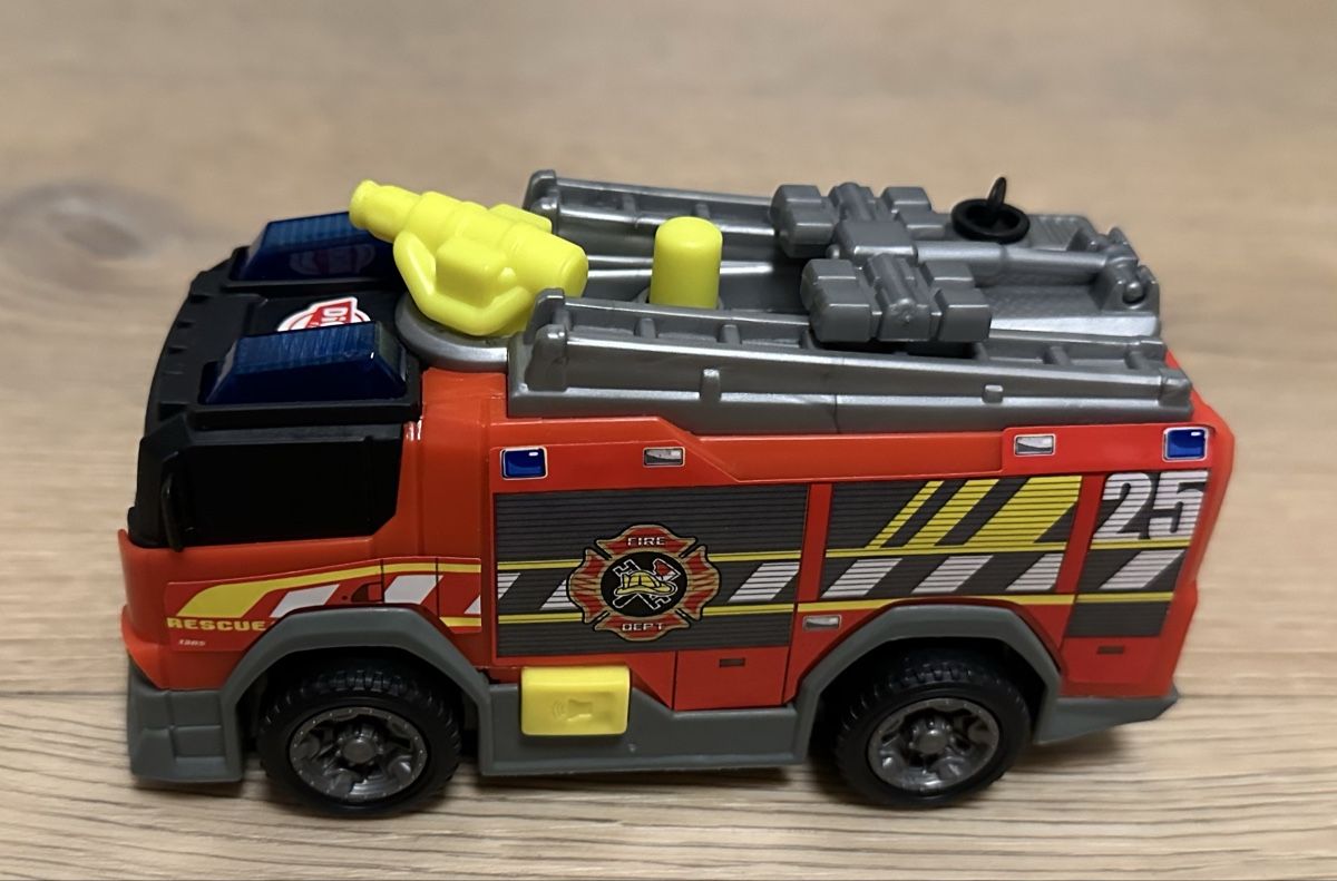 Spielzeuge: Feuerwehrauto  – Gebraucht aus Braunau von vir_7xst