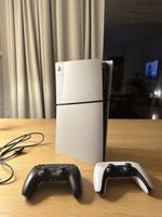 Console Sony PlayStation 5 avec deux manettes incluses