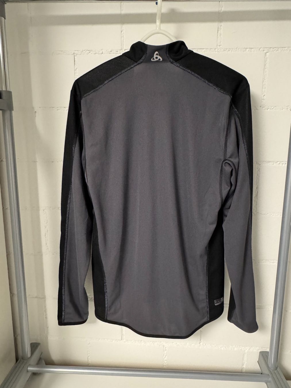 Odlo Jacken: ODLO Lauf und Trainings Jacke - light - windproof – Neu (gemäss Beschreibung) aus Embrach von Rondamaro 2