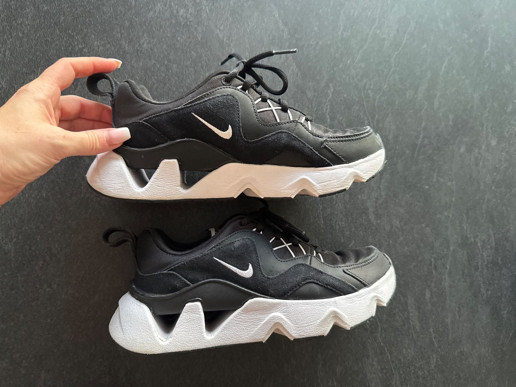 Nike Scarpe da uomo: Nike RYZ 365 Grösse 36.5 – Usato da Pfäffikon SZ venduto da Melanie335