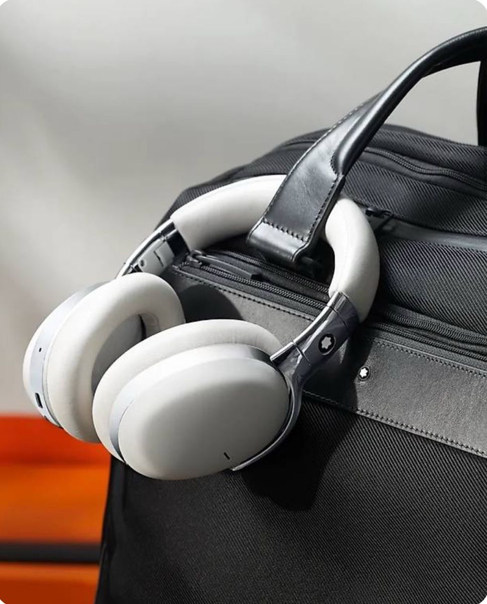 Montblanc Kopfhörer: Casques audio Mont-Blanc – Neu und originalverpackt aus Yvonand von seb_9dnf 1