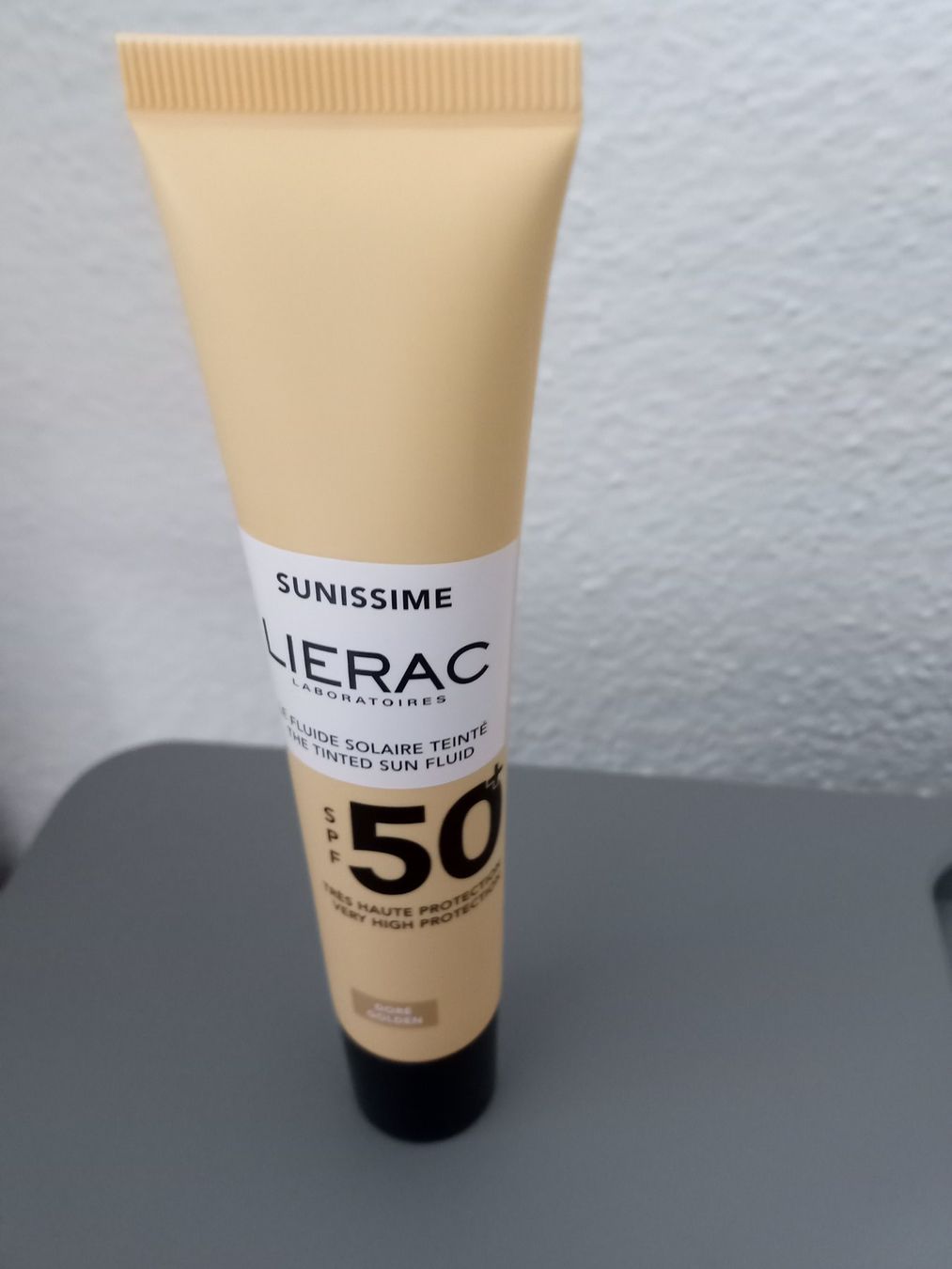 Lierac Cura del viso: Lierac Sunissime – Nuovo e nell'imballaggio originale da Biel/Bienne venduto da Ganesh12