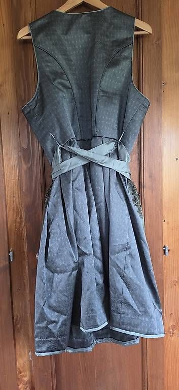 Robes: Dirndel von Krüger – D'occasion à Pont-la-Ville par Kretzschi 1
