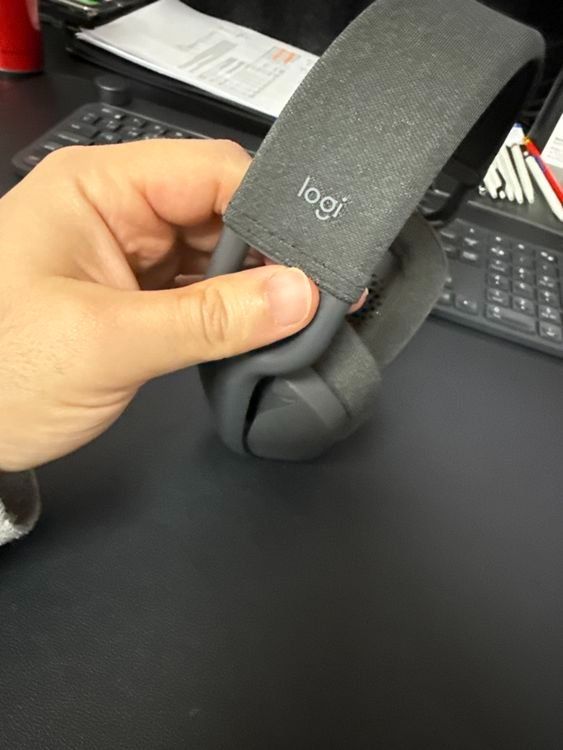 Logitech Zone Vibe 100 3